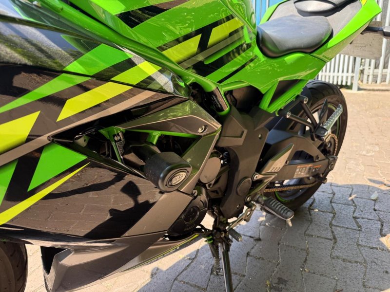 KAWASAKI Ninja 125